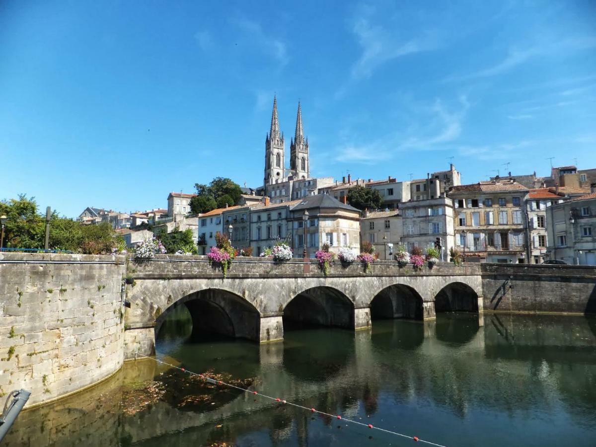 Appartamento Le Petit Bois Niort Esterno foto