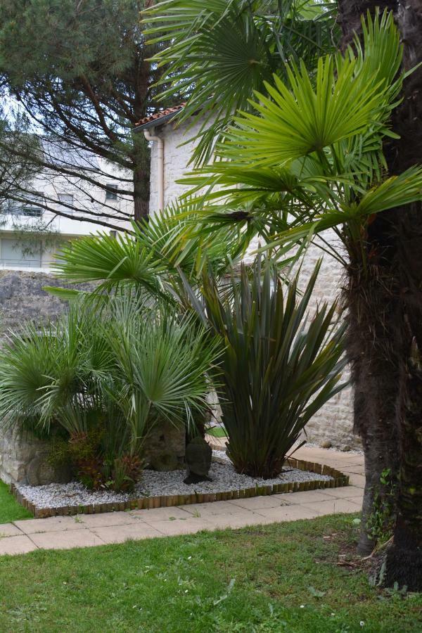 Appartamento Le Petit Bois Niort Esterno foto
